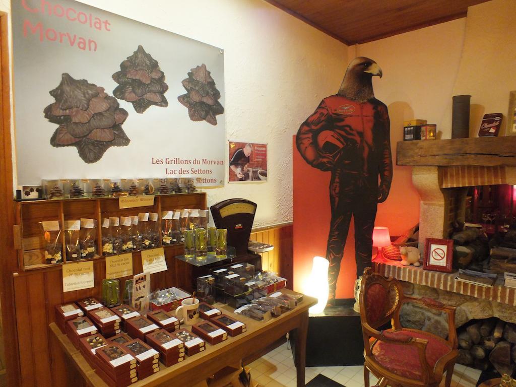 Les Grillons Du Morvan Montsauche-les-Settons Buitenkant foto